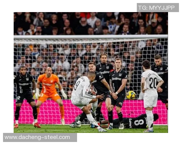 皇马与矿工对决结果揭晓球迷热议比赛精彩瞬间与未来展望