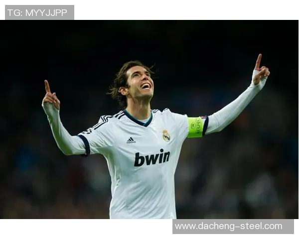 登贝莱的崛起之路:从天赋少年到足球场上的闪耀明星 登贝莱的崛起之路:从天赋少年到足球场上的闪耀明星