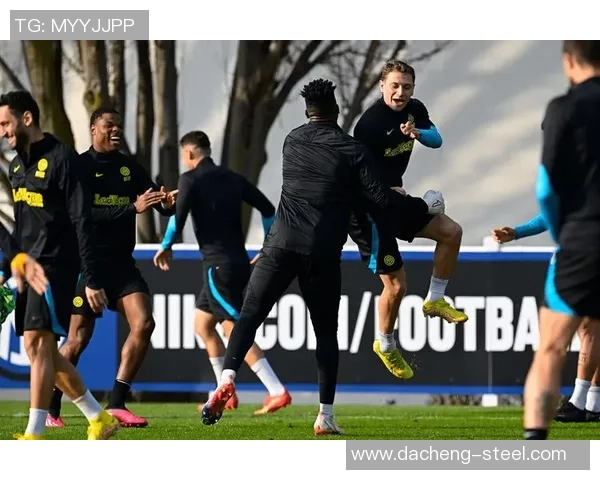 莱红牛与赫根激战正酣精彩赛事回顾与分析