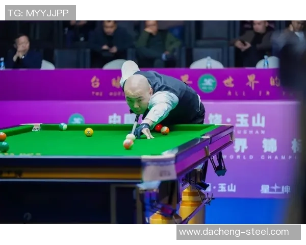 郑宇伯与杨帆在2014年的精彩对决回顾与分析 郑宇伯与杨帆在2014年的精彩对决回顾与分析