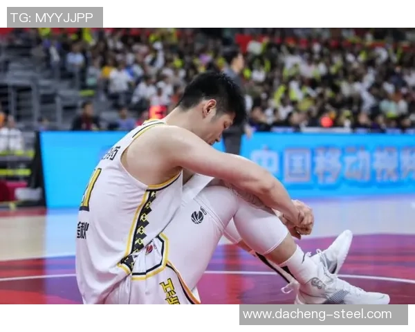 CBA八一队与四川队激战正酣赛场精彩瞬间引发球迷热议