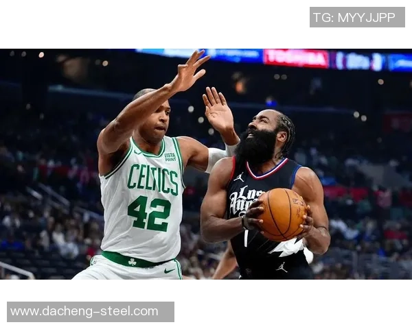 快船与凯尔特人全场激战回顾球员表现与战术分析精彩纷呈