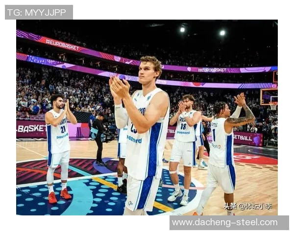 马尔卡宁在国际赛场对决中国队展现篮球魅力与实力对抗 马尔卡宁在国际赛场对决中国队展现篮球魅力与实力对抗