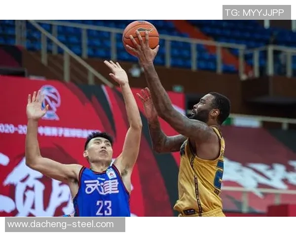 天津男篮迎战南京同曦全力争胜展现实力与团队合作精神