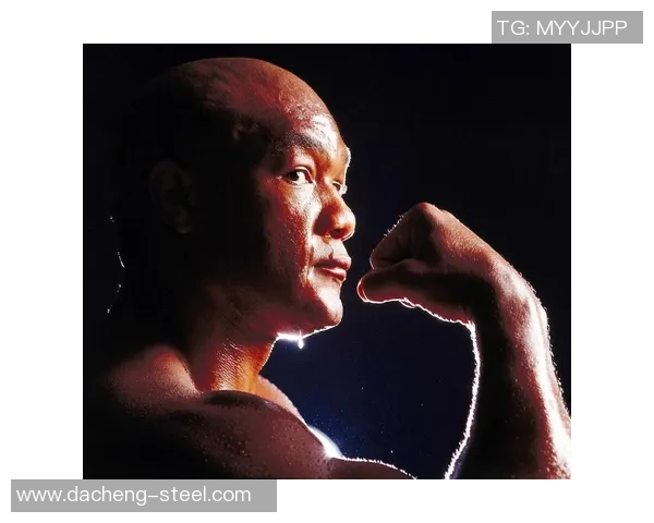 埃曼与阿高斯的巅峰对决谁将成为新的拳坛传奇