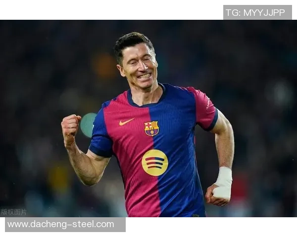 皇马与巴萨巅峰对决再现经典传奇12次交锋回顾与分析